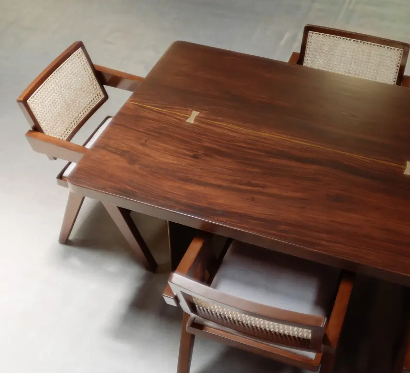 Kyrios dining table